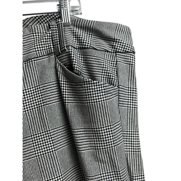 Torrid Black and White Houndstooth Women's Pants Size 24R - Picture 7 of 10